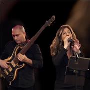 Chanteuse professionnelle vous aide à trouver votre voix